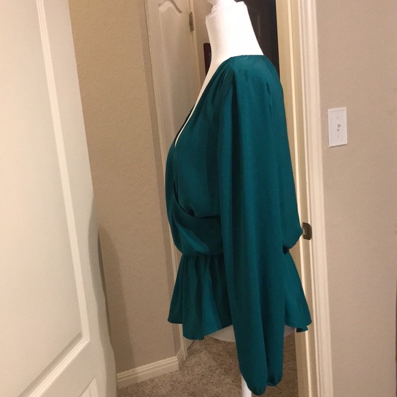 Ann Taylor - Long Sleeve Blouse - Size Small NWOT - Picture 2 of 9